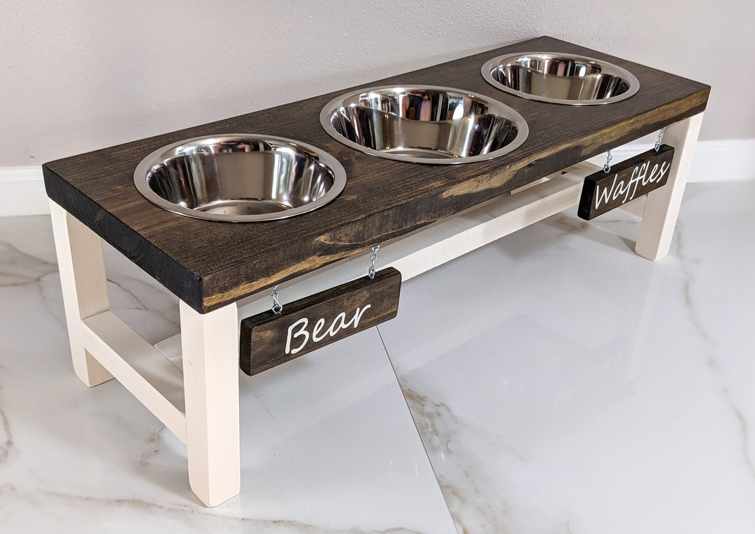An application scenario or product detail of 3 bowl dog feeding station - Image 10
