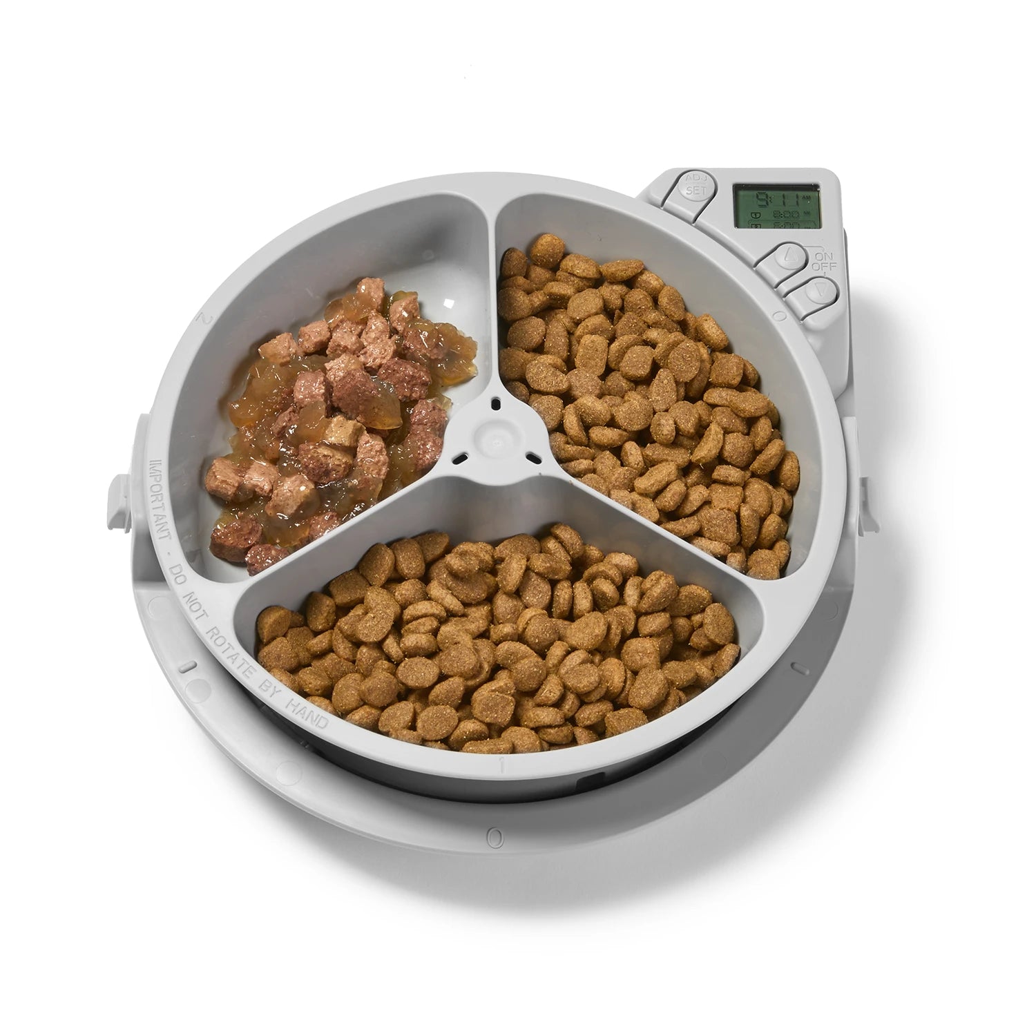 An application scenario or product detail of 3 cat auto feeder - Image 2