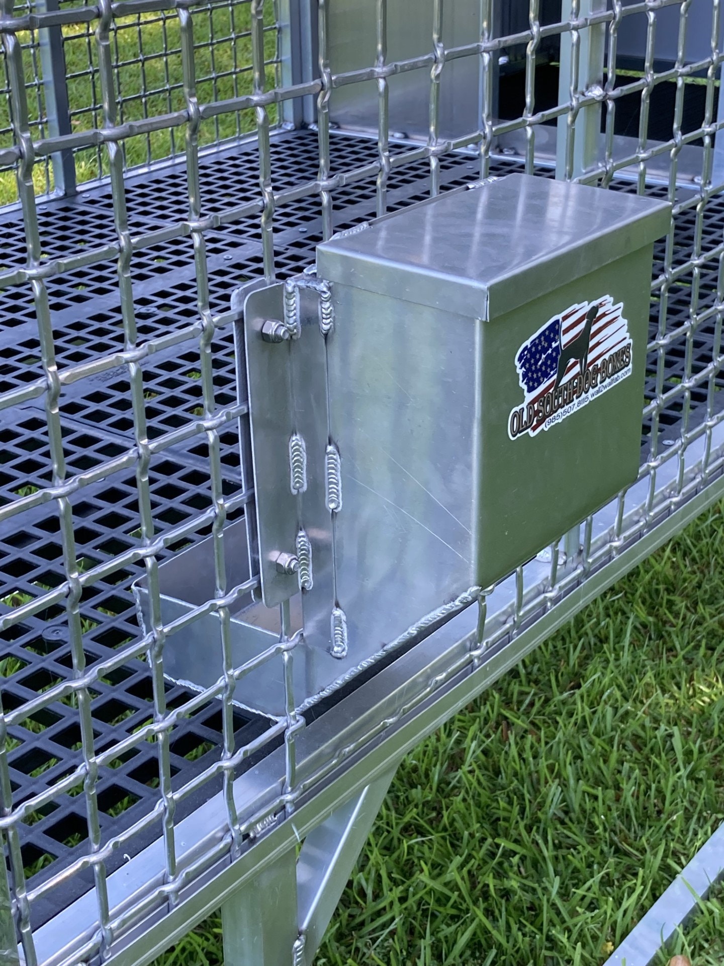 An application scenario or product detail of auto dog feeder outdoor - Image 20