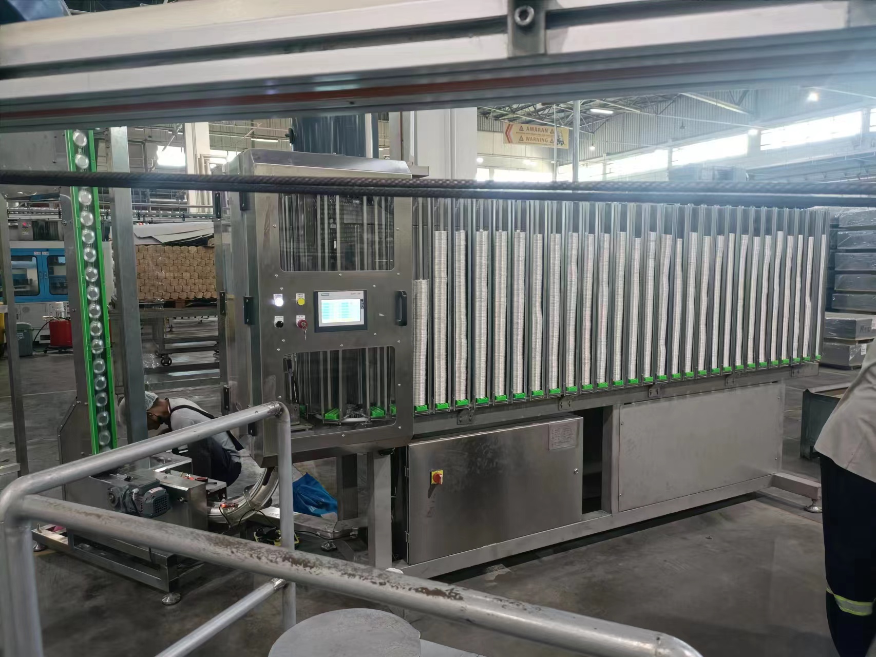 An application scenario or product detail of automatic canned food feeder - Image 20