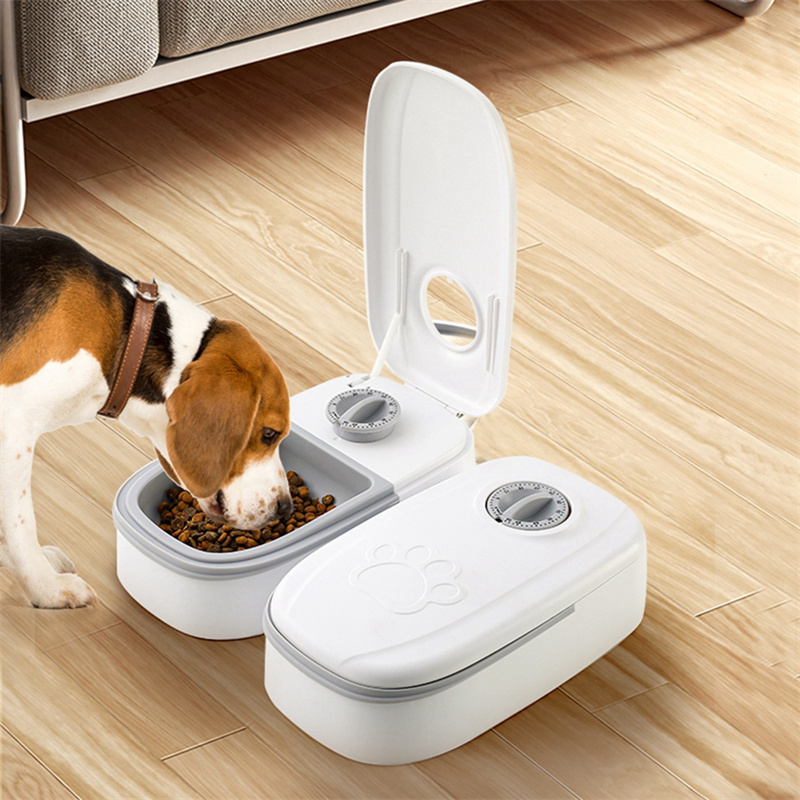 An application scenario or product detail of automatic dog bowl feeder - Image 3