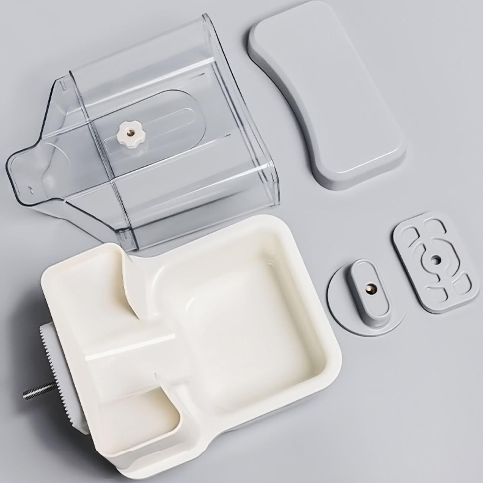 An application scenario or product detail of automatic feeder for guinea pigs - Image 4