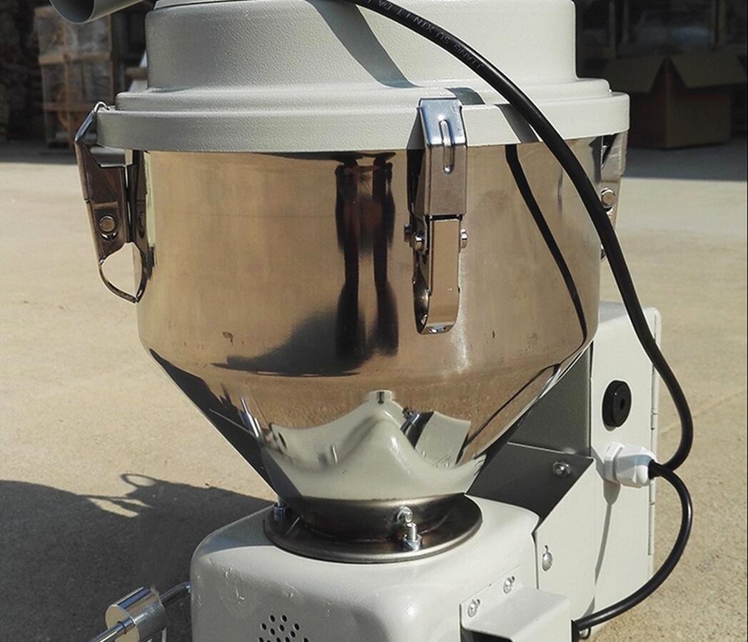 An application scenario or product detail of automatic raw food feeder - Image 20