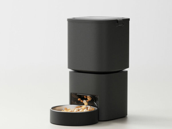 Black Pawbilt 5L automatic Pet Feeder Image