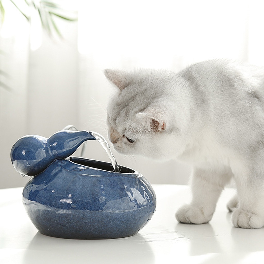 An application scenario or product detail of cat ceramic fountain - Image 17