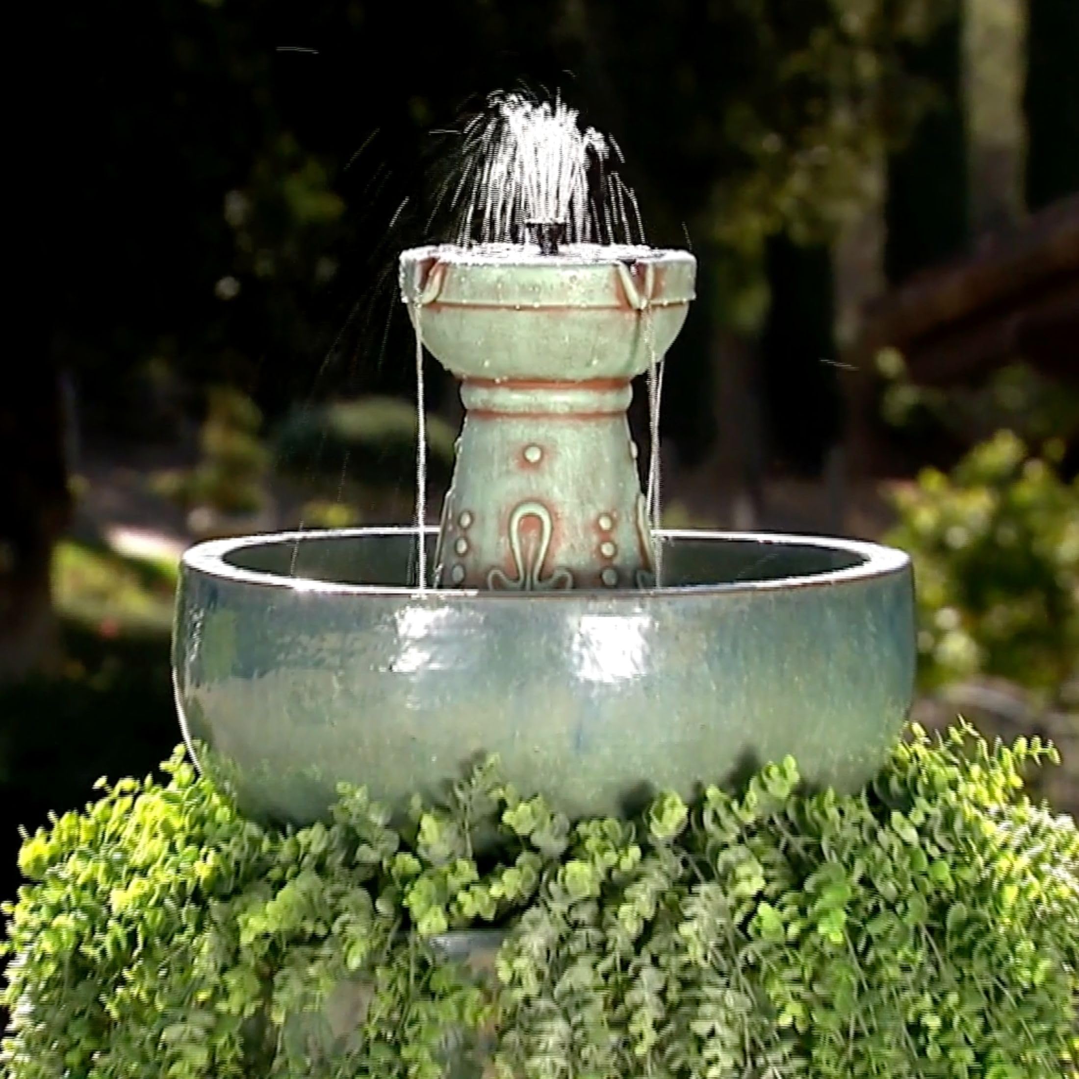 An application scenario or product detail of cordless water fountain outdoor - Image 2