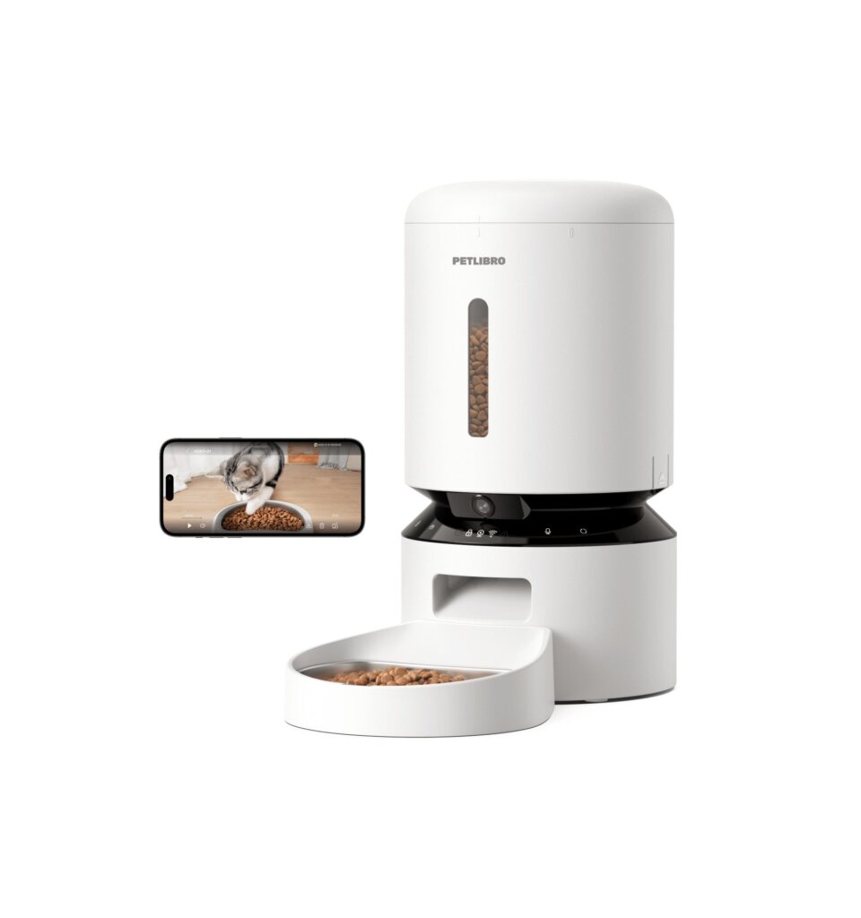 Featured image for the dog feeder with camera guide