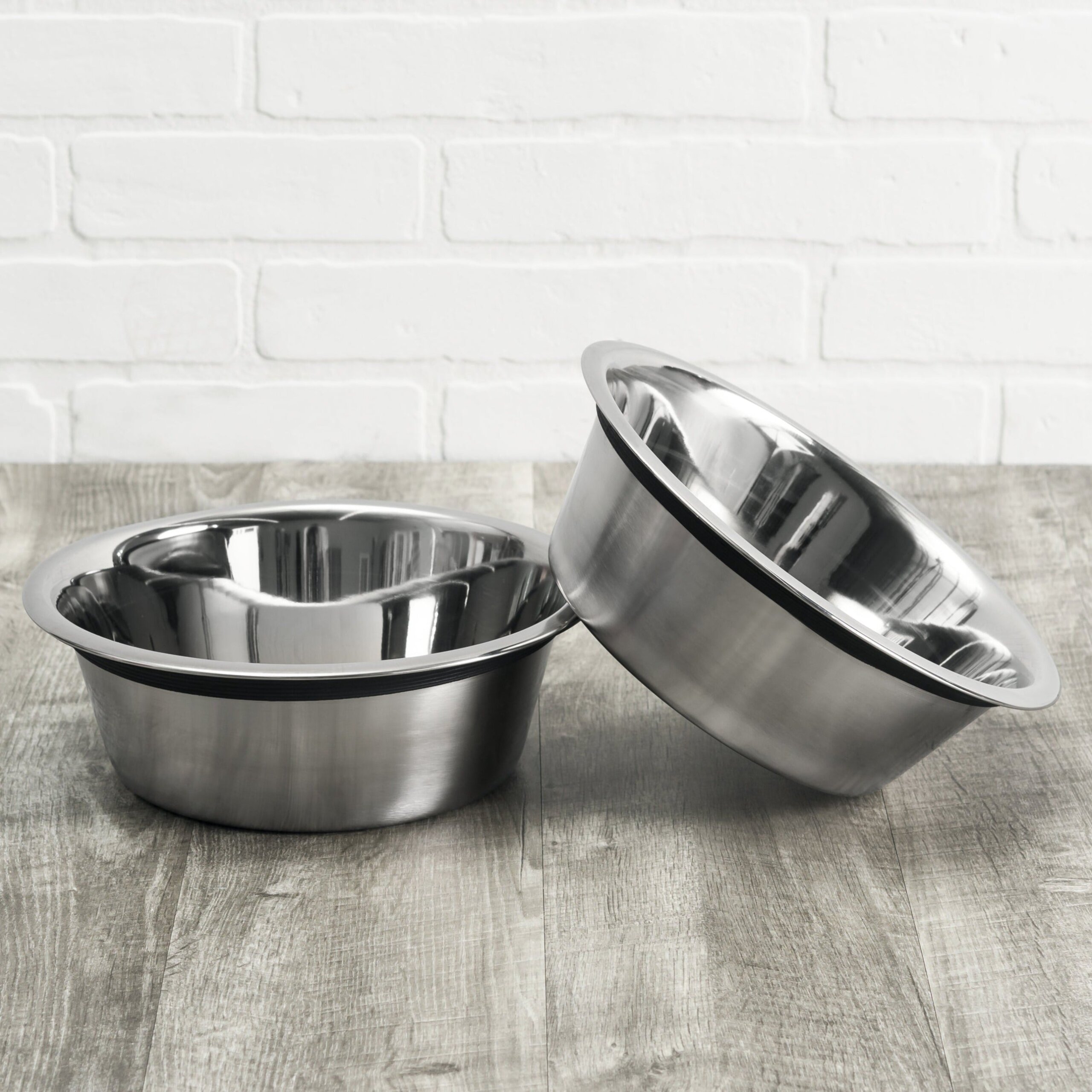 An application scenario or product detail of dog stainless steel water bowl - Image 9
