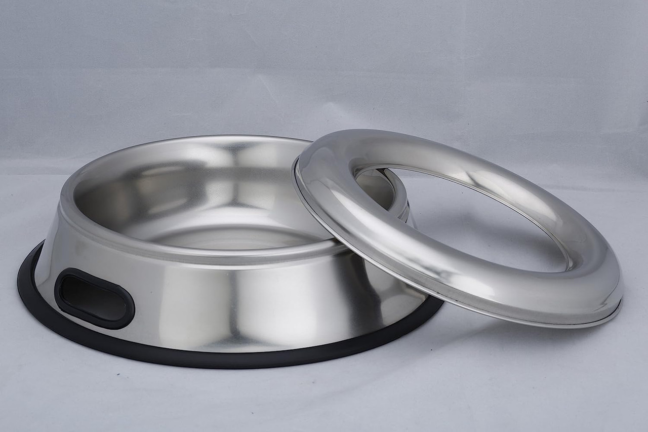 An application scenario or product detail of dog stainless steel water bowl - Image 12