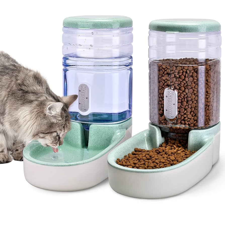 An application scenario or product detail of food and water dispenser for cats - Image 4