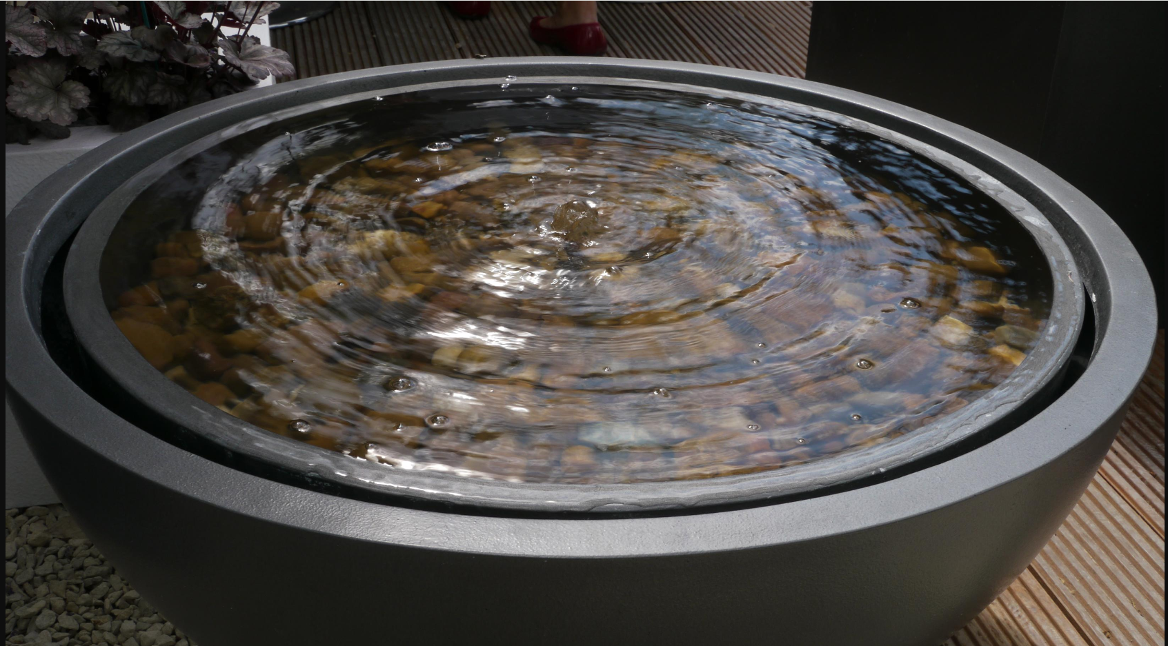 An application scenario or product detail of fountain water bowl - Image 14