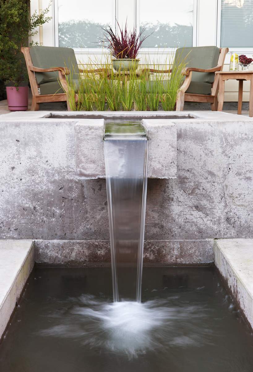 An application scenario or product detail of fountain water trough - Image 3