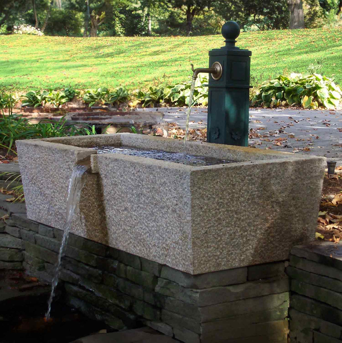 An application scenario or product detail of fountain water trough - Image 14