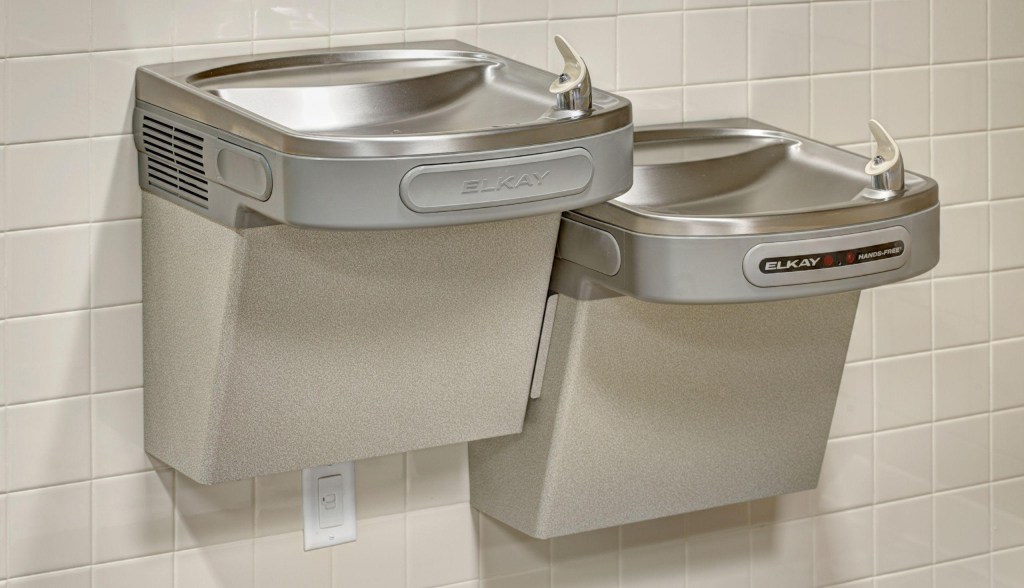 An application scenario or product detail of manual water fountain - Image 14