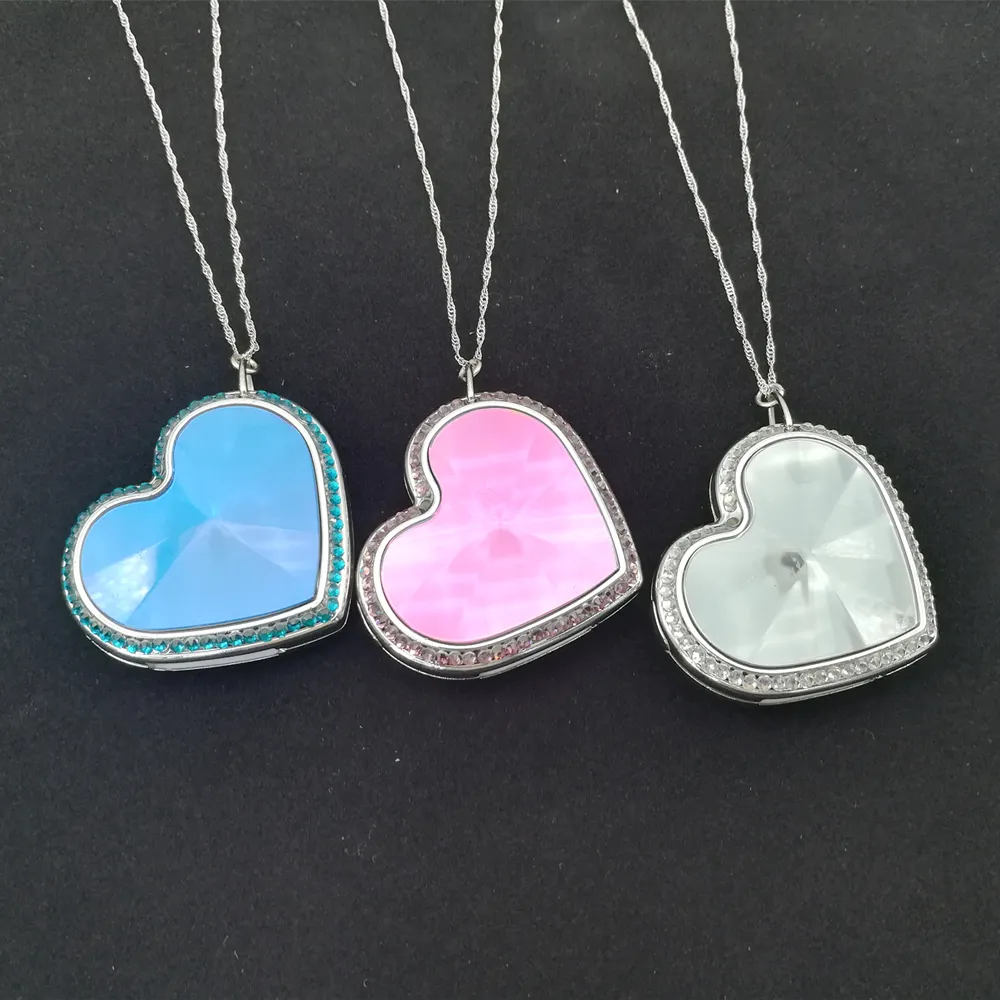 An application scenario or product detail of necklace with gps tracking device - Image 10