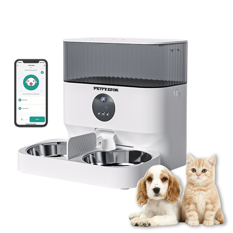 An application scenario or product detail of pet camera and feeder - Image 22