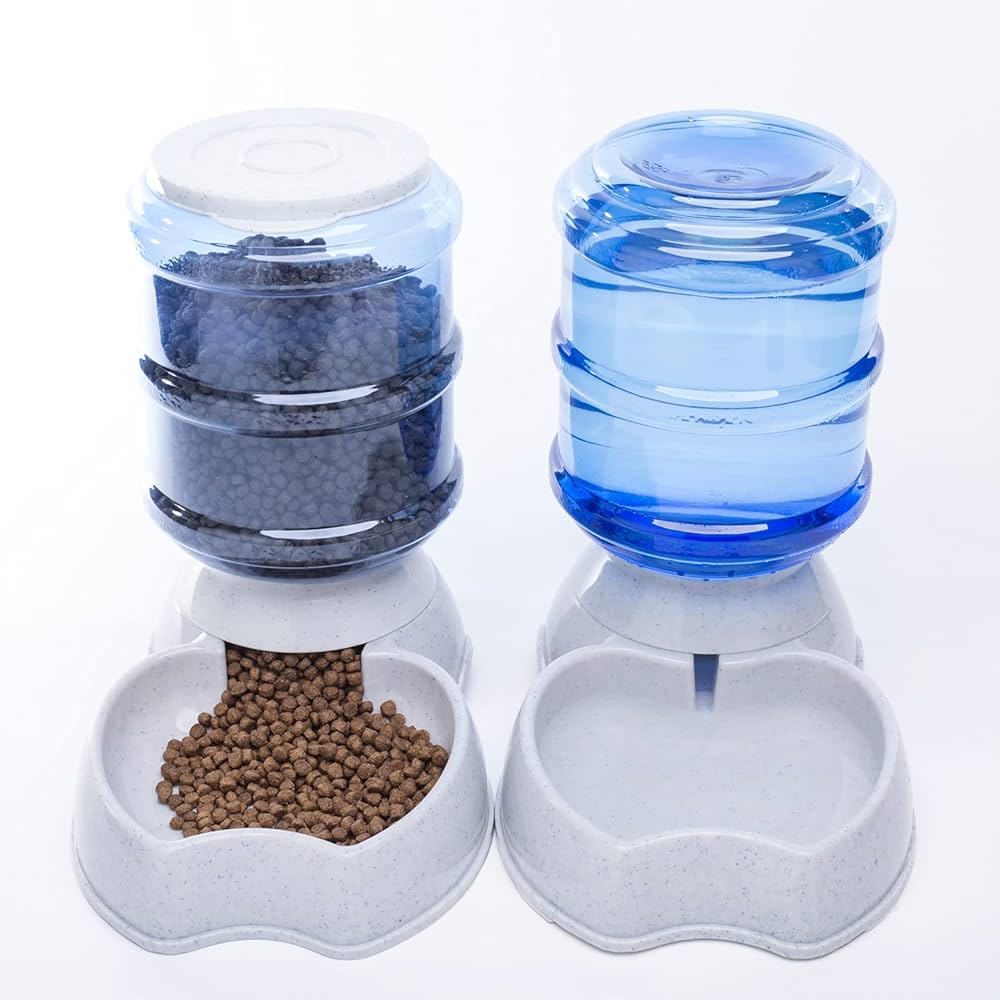 An application scenario or product detail of pet water and food dispenser - Image 17