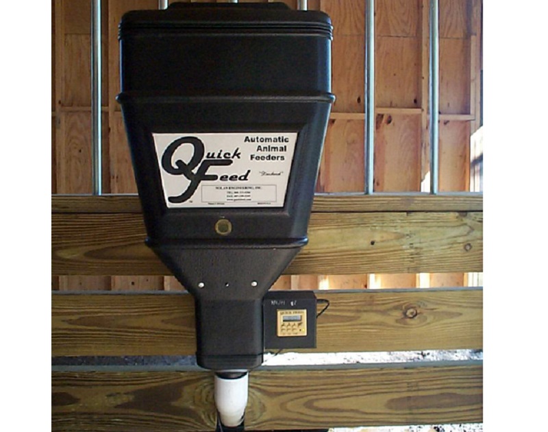 An application scenario or product detail of pit pet automatic feeder - Image 24