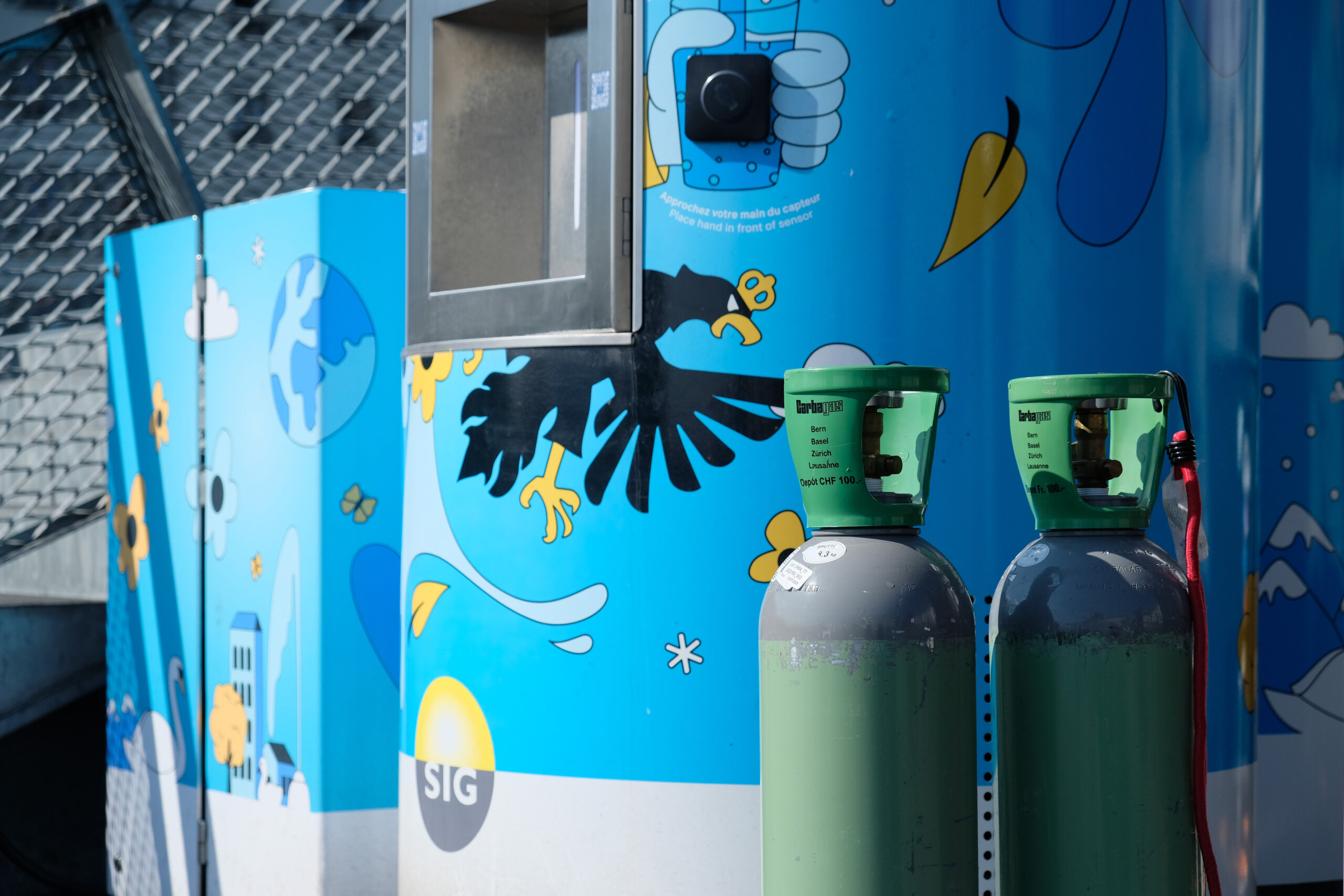 An application scenario or product detail of plastic water fountain - Image 12