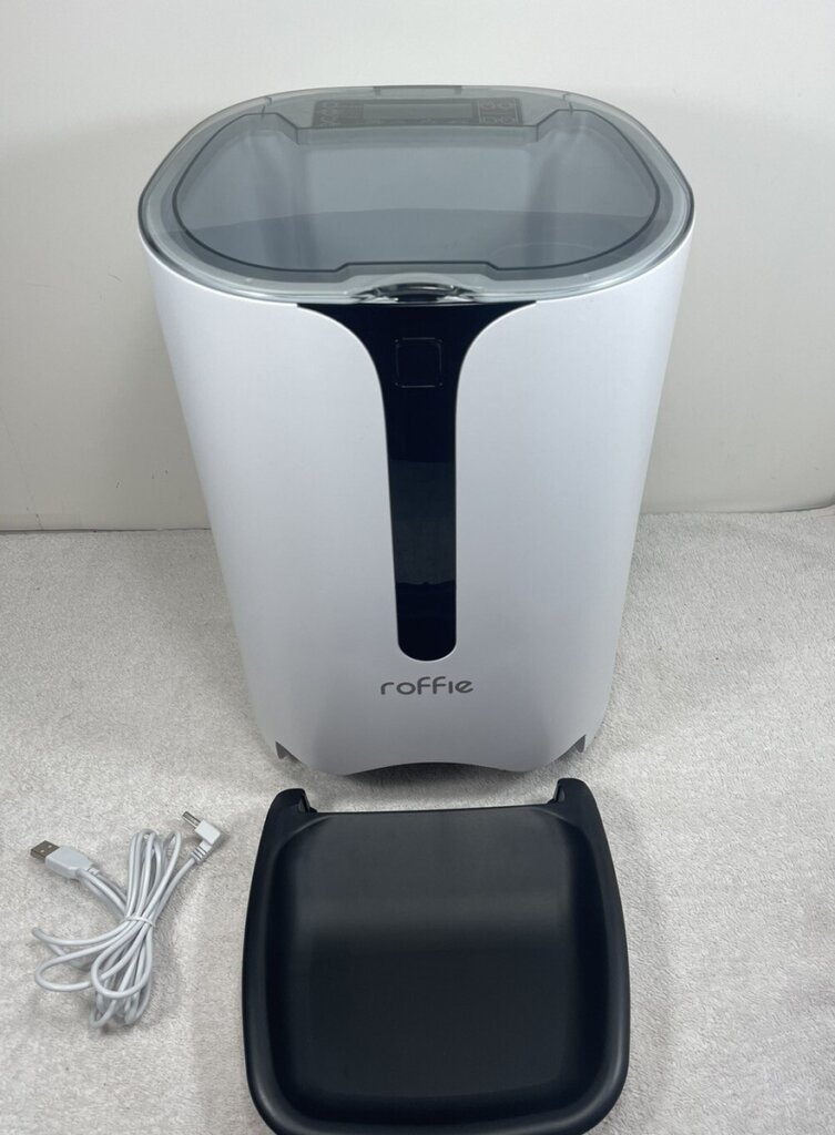 Featured image for the roffie pet feeder guide