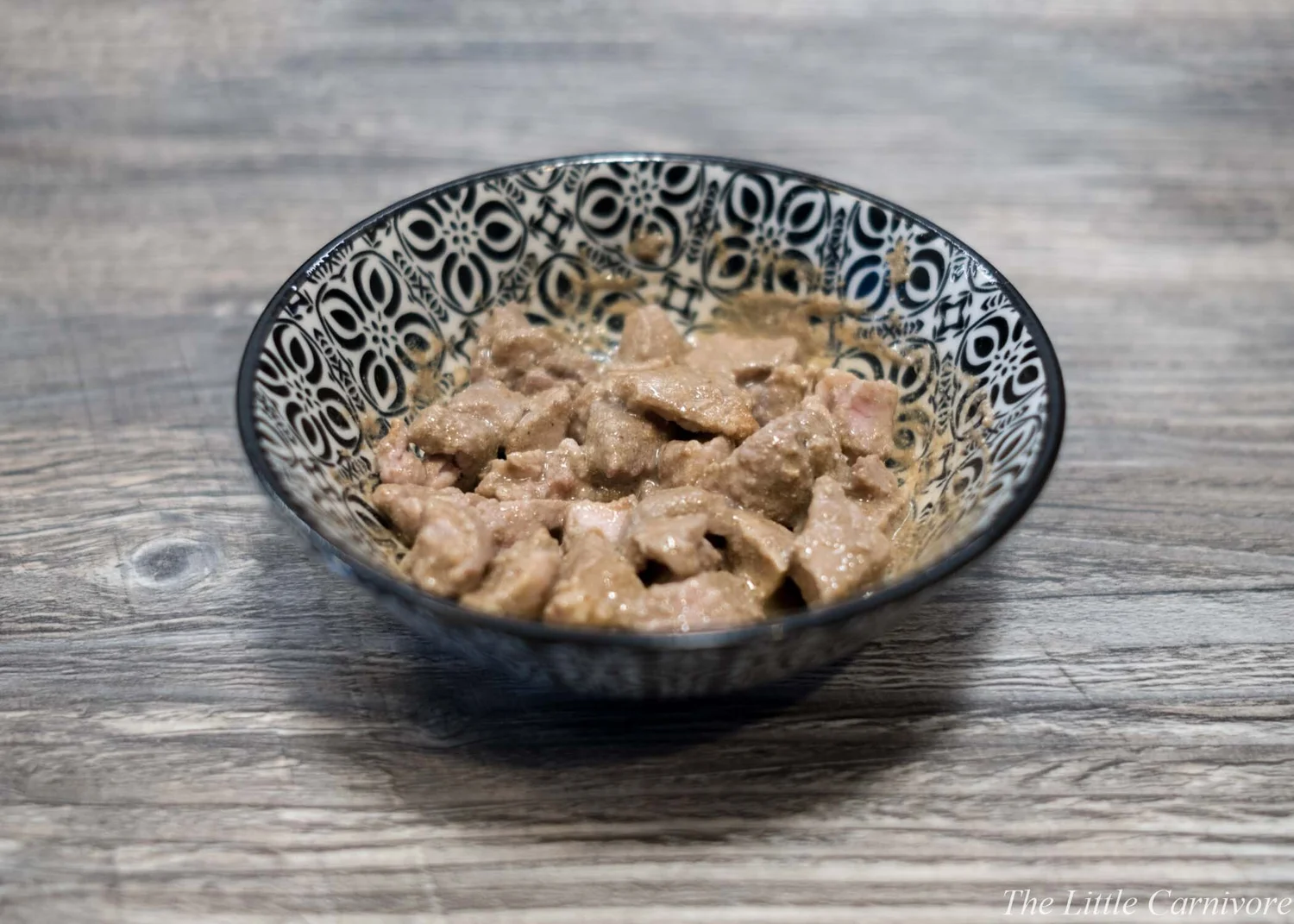 An application scenario or product detail of should i give my cat wet food - Image 24