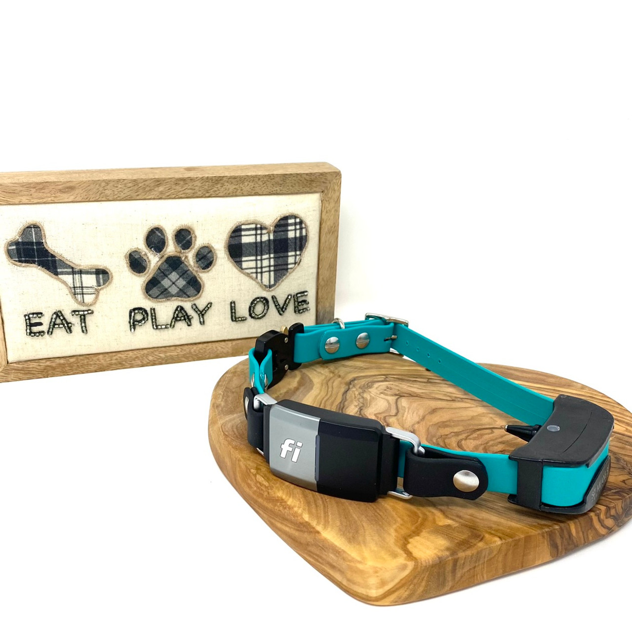 An application scenario or product detail of track and train dog collars - Image 1