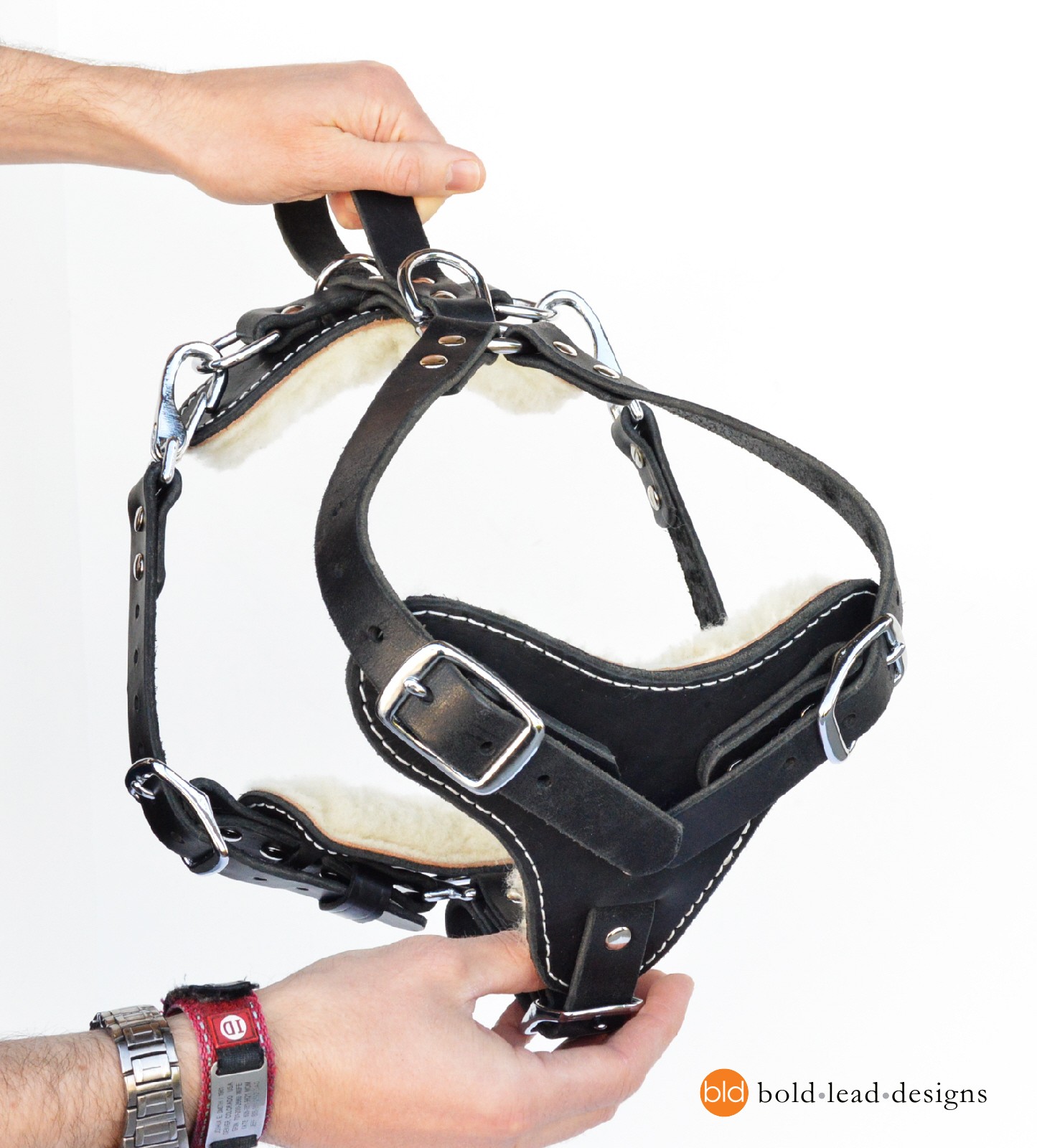 An application scenario or product detail of tracking harness - Image 12