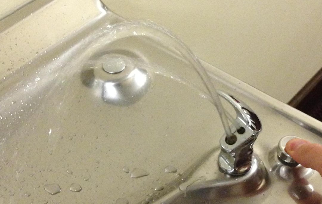 An application scenario or product detail of water fountain 2 streams - Image 4