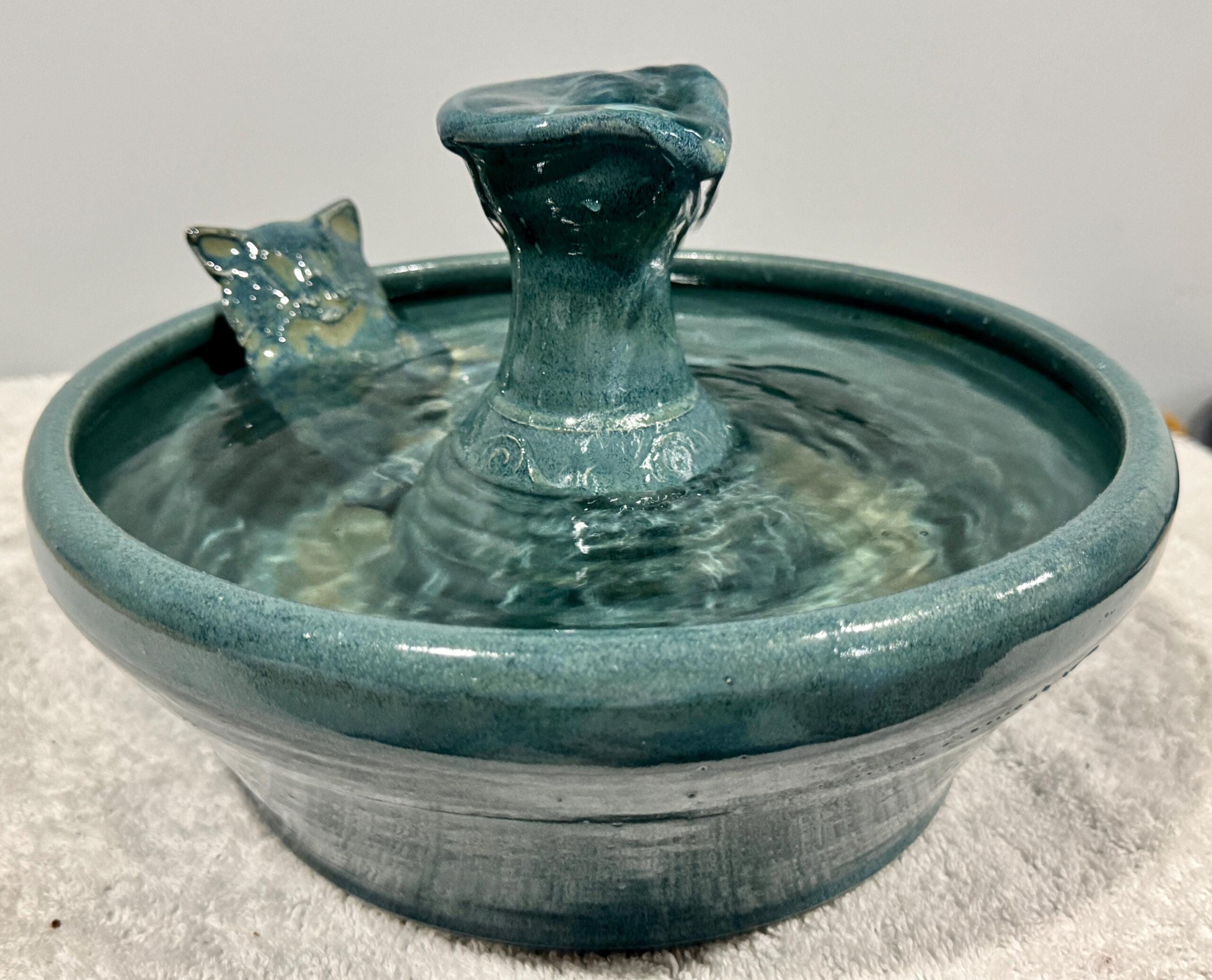 An application scenario or product detail of water fountain ceramic - Image 23